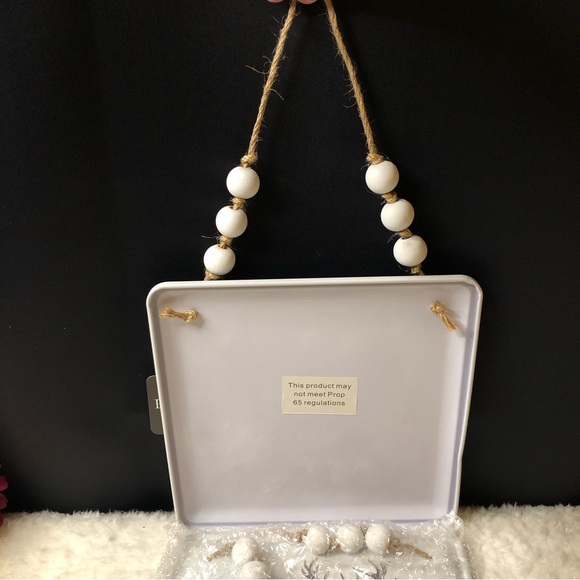 Set Of 2 Hanging "Merry Christmas" Square Metal Reindeer Signs With Wooden Beads - Picture 4 of 4